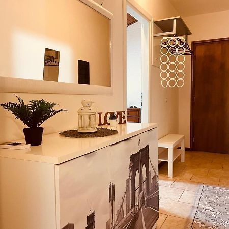 Апартаменты Casa Amelie Пескьера-дель-Гарда Экстерьер фото